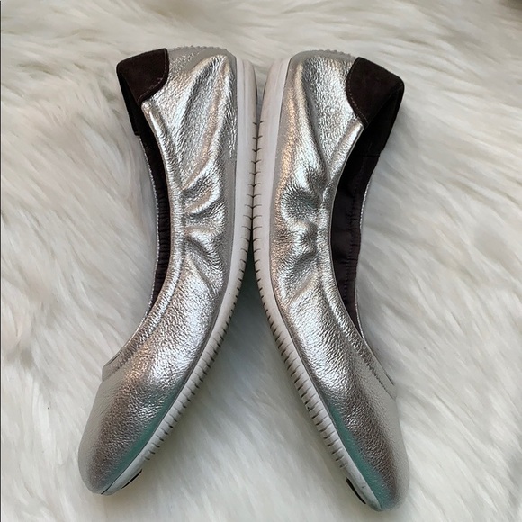 Cole Han StudioGrand Ballet Silver Flats Size 6 - Picture 5 of 8